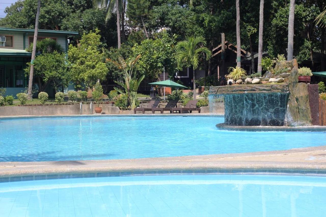 Batangas Country Club Hotel Exterior photo
