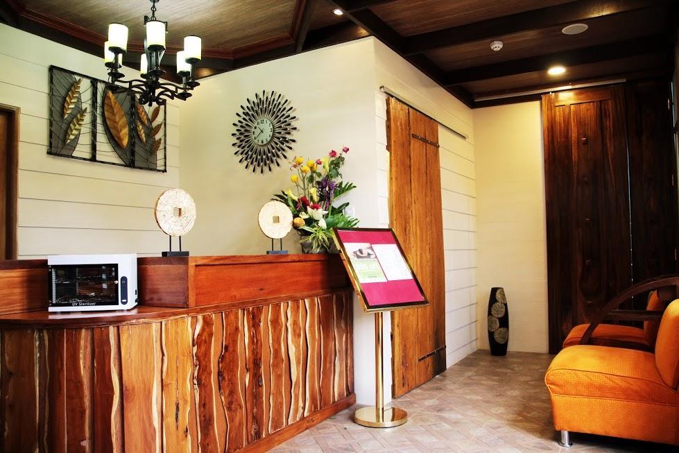 Batangas Country Club Hotel Exterior photo