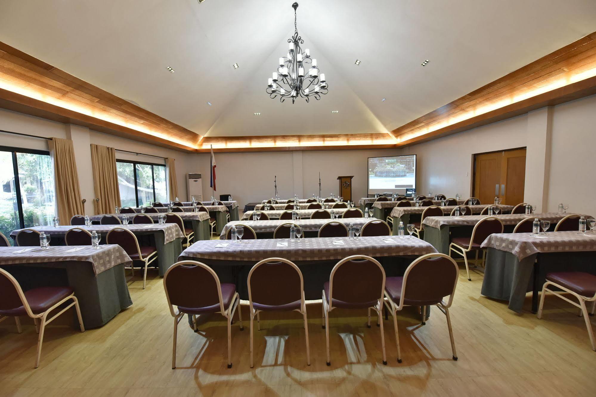 Batangas Country Club Hotel Exterior photo