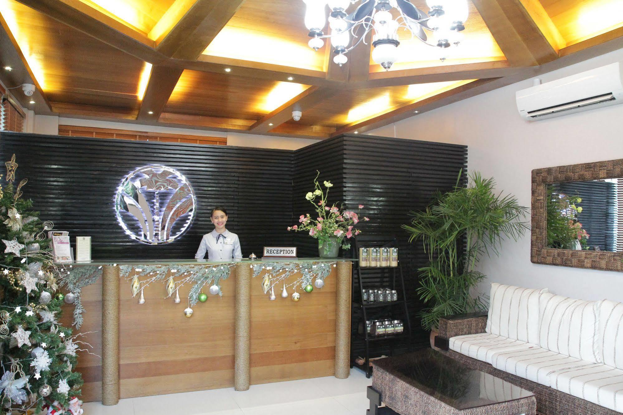 Batangas Country Club Hotel Exterior photo